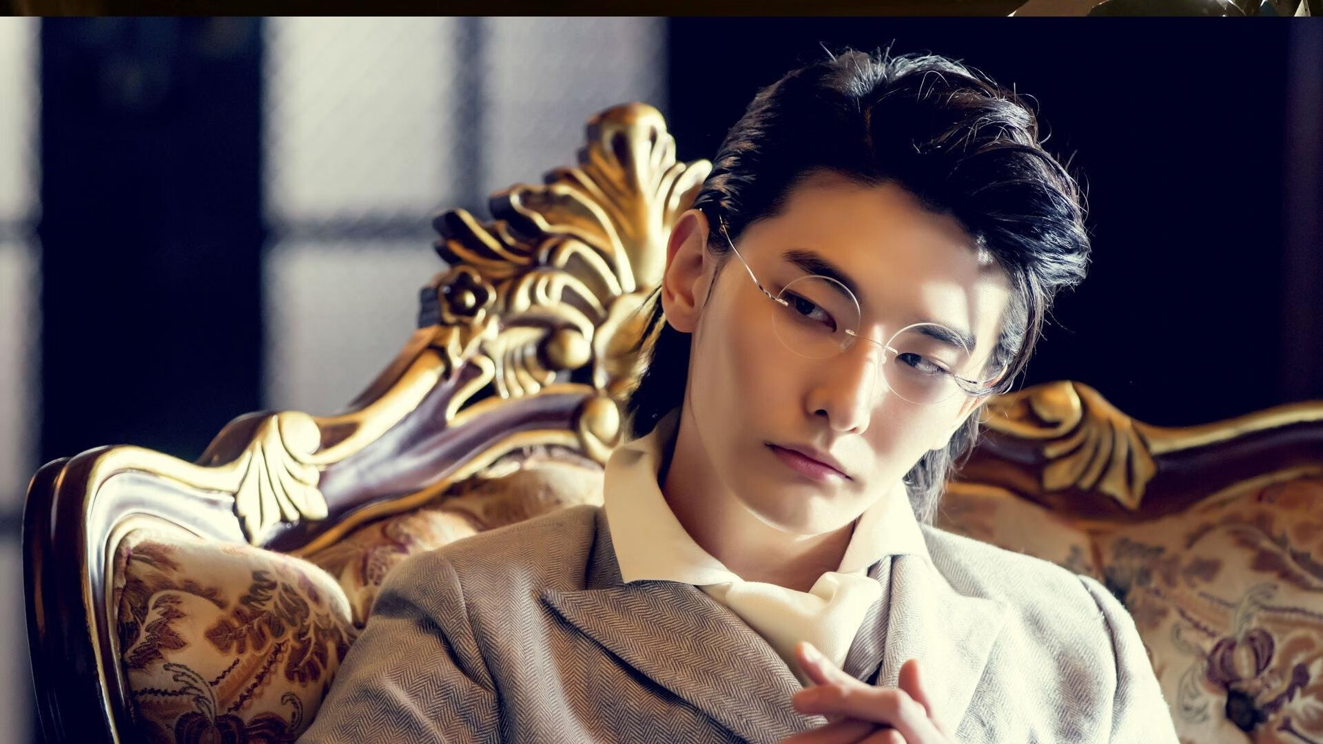 九游娱乐(jiuyou)官网-仰泳赛道荷兰强将稳定晋级，仰泳冠军的慢动作视频