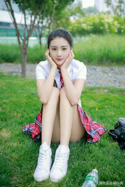 职业联赛设立年度最佳进步球员奖鼓励成长，职业联赛进球最多的球员